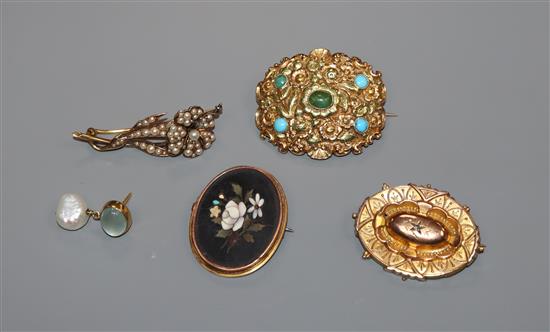 A George IV yellow metal and turquoise set mourning brooch and 3 other brooches and an odd earring